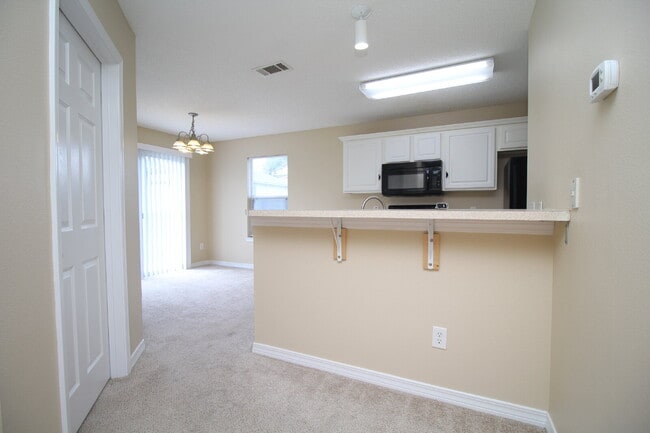 Building Photo - Charming 3-Bedroom Patio Home in Maple Oak...