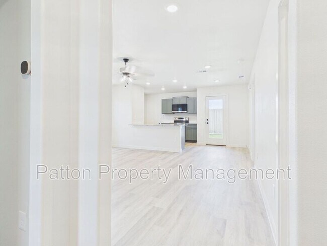 Foto del edificio - 2757 Paisley Rd