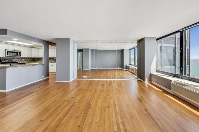 Building Photo - 155 N Harbor Dr