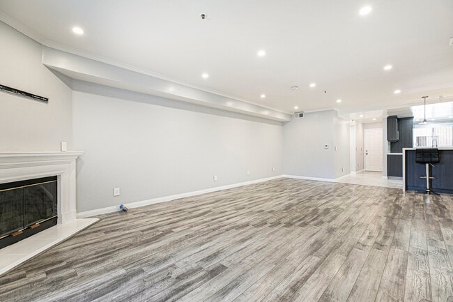 Building Photo - 15114 Sherman Way
