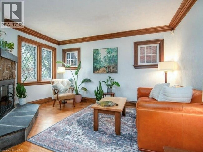 Photo du bâtiment - 38 Highland Rd W