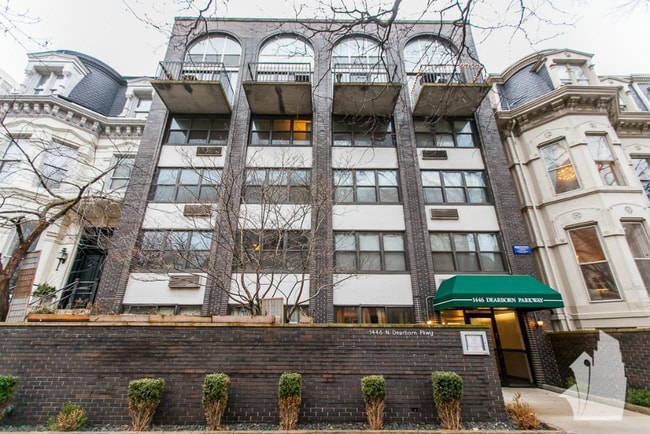 Building Photo - 1443 N Dearborn St