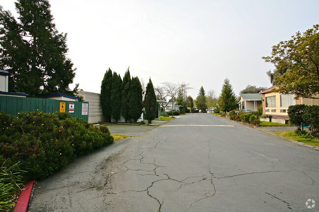 Building Photo - Santa Rosa Mobile Estates