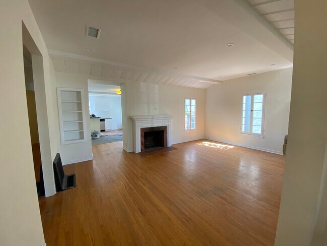Foto del edificio - 3781 Greenwood Ave