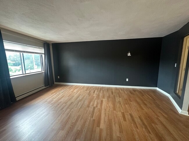 Building Photo - 915 Edgell Rd