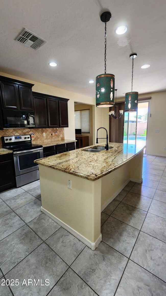 Foto del edificio - 21341 N Liles Ln