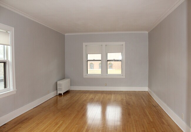 Foto del edificio - 1696 Grand Ave