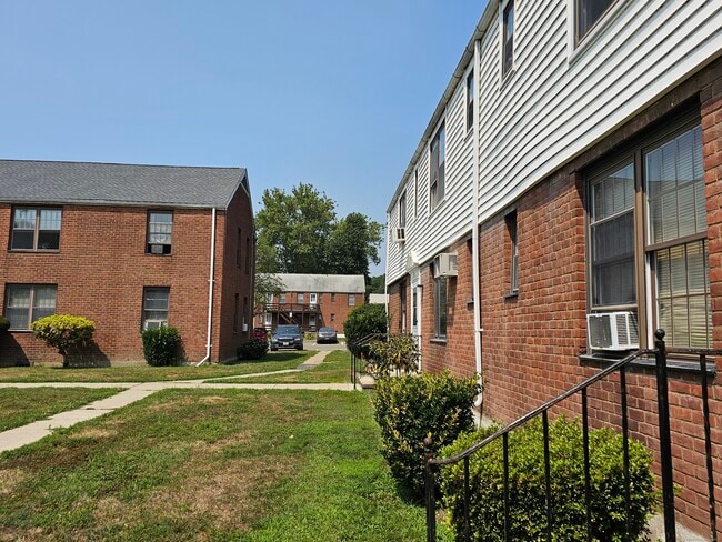 Building Photo - 39 Nob Hill Cir