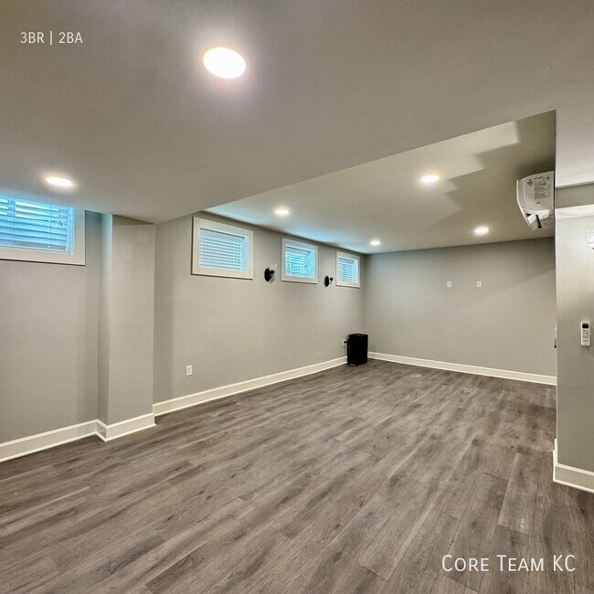 Foto del edificio - 920 Ward Pkwy