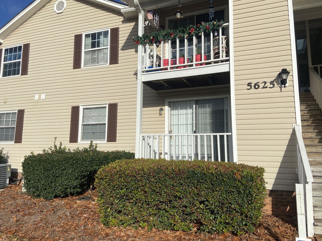 Primary Photo - 2 Bedroomn 1 Bathroom Condo in Greensboro!