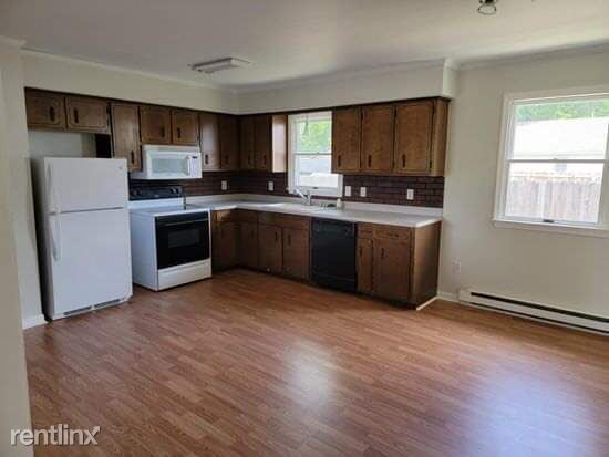 Building Photo - 3 br, 1 bath House - 103 W Milby St