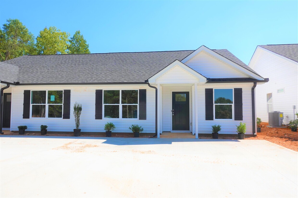 133 C and S Dr, Greer, SC 29651 Townhome Rentals in Greer SC