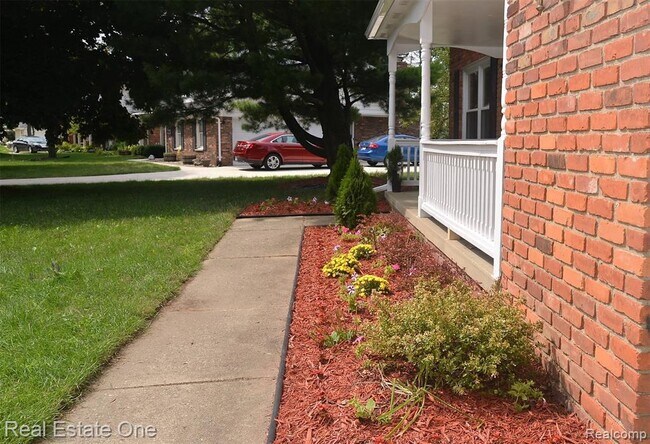 Foto del edificio - 25633 Branchaster Rd