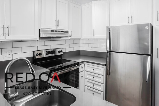Foto del edificio - 6700 Franklin Pl