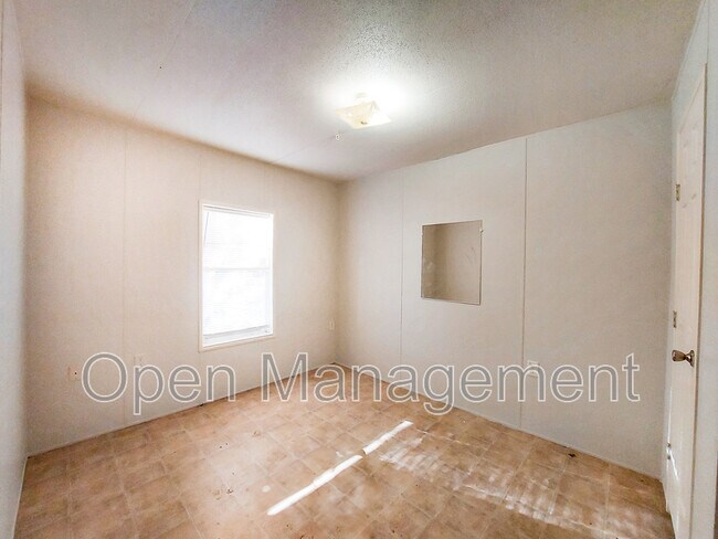 Building Photo - 7534 US-60