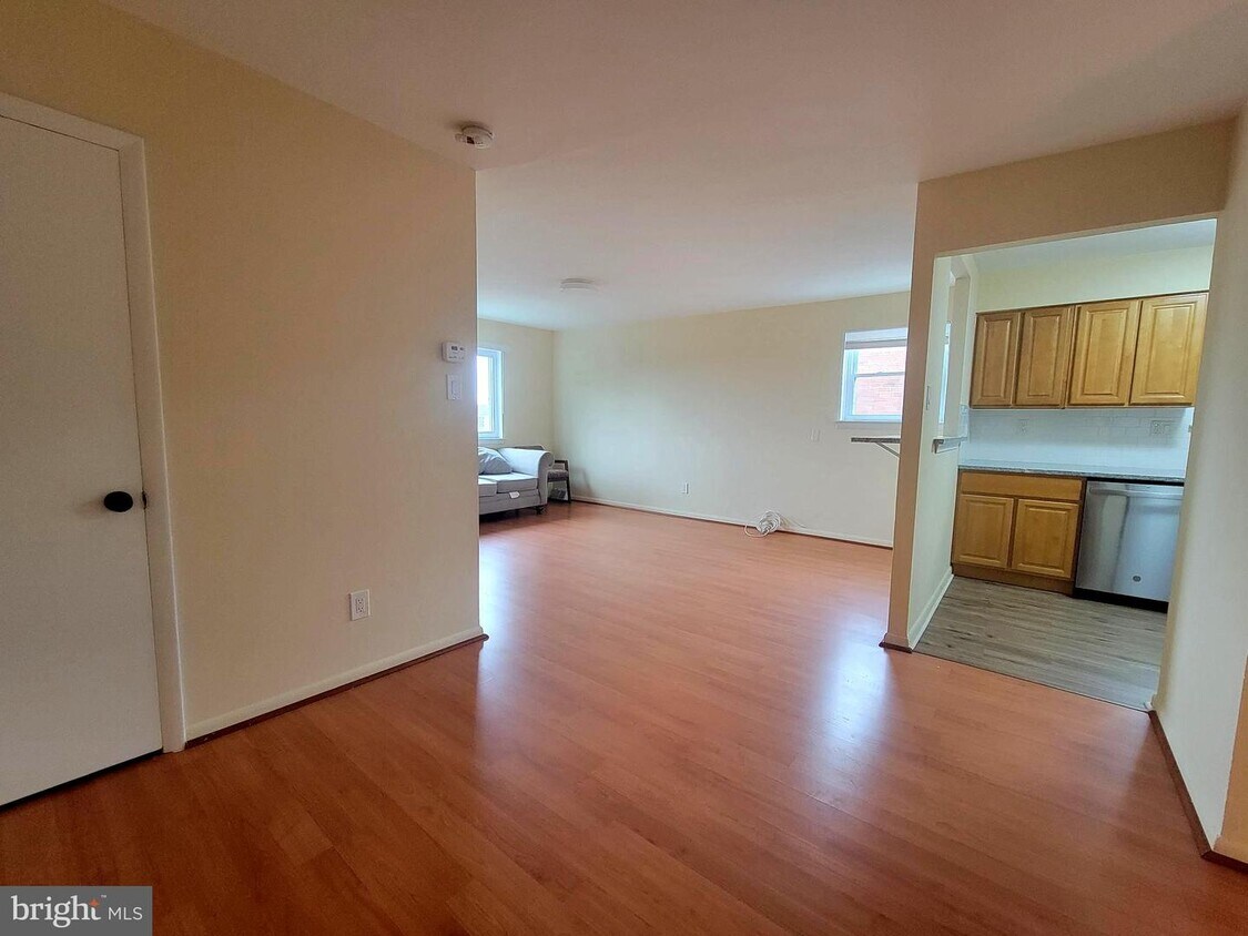 9428 Kirkwood Rd, Philadelphia, PA 19114 House Rental in Philadelphia