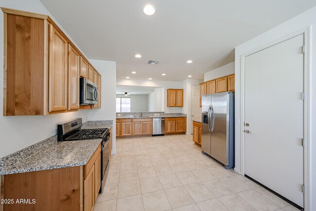 Building Photo - 7162 W Hedge Hog Pl
