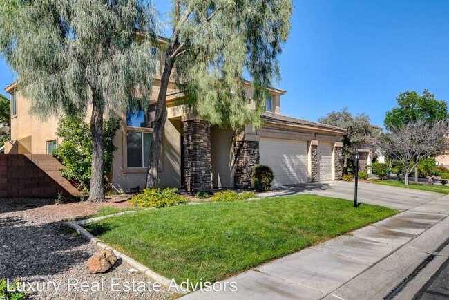 Building Photo - 5 br, 3 bath House - 2411 Winter Cliffs St.