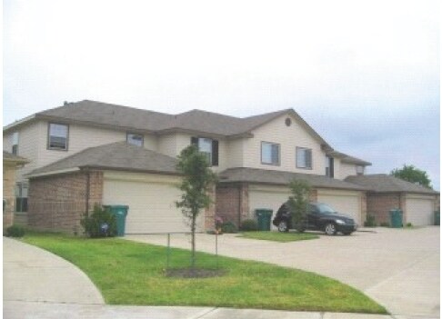Building Photo - Legend Classic Homes-Condos