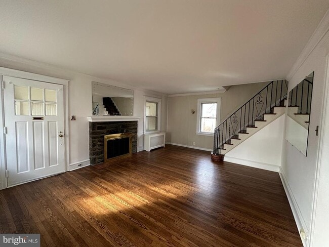 Building Photo - 2419 Hollis Rd