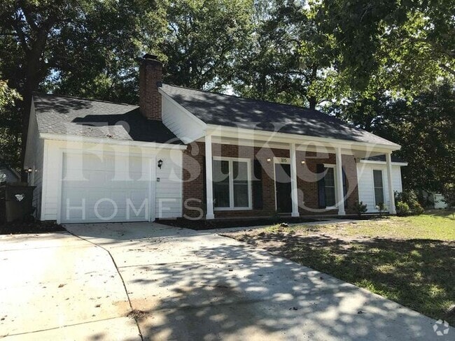 Building Photo - 315 Hamlet Rd