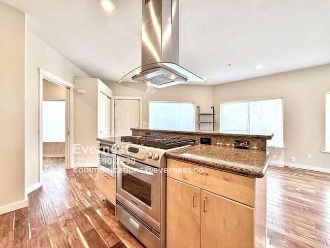 Foto del edificio - 10021 7th Ave NW