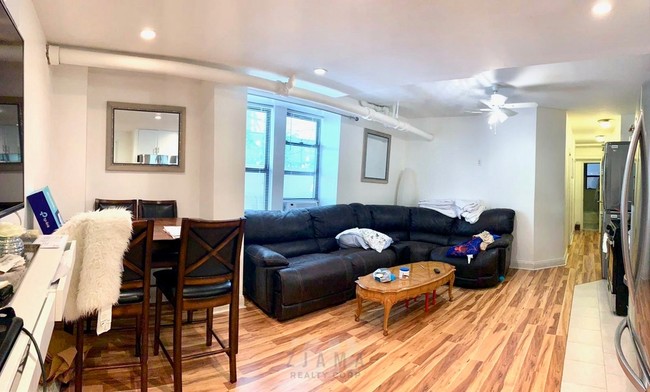 Foto del edificio - 1030 Carroll St