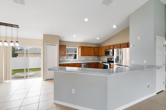 Building Photo - 12 Sawfish Ln