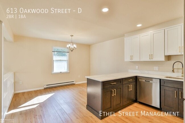 Foto del edificio - 613 Oakwood St