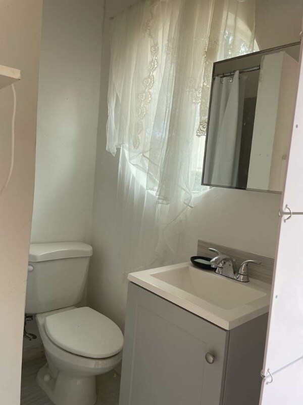 Foto del edificio - 8546 NW 196th Terrace