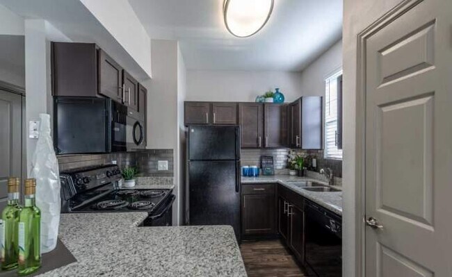 Building Photo - 3 bedroom in Stafford TX 77477