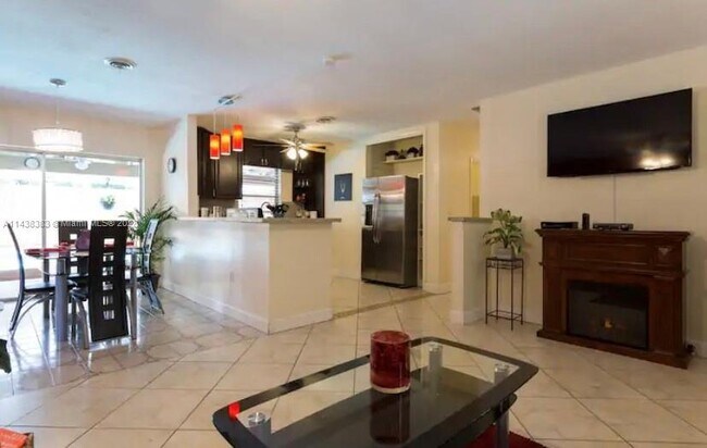 Foto del edificio - 9861 SW 13th Terrace