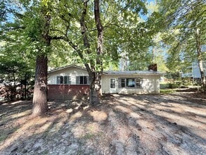 Building Photo - 1301 Shannon Dr