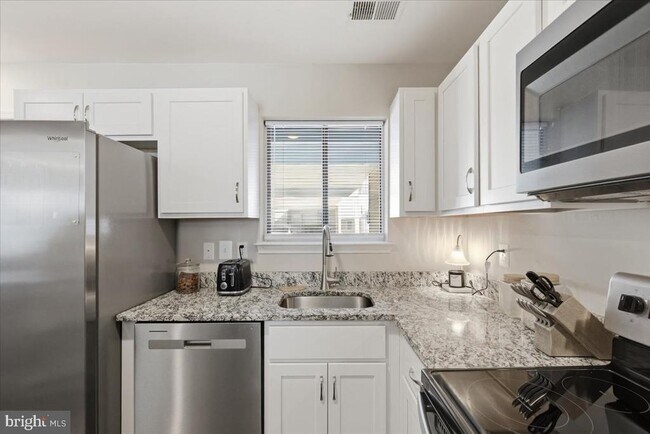 Foto del edificio - 3053 Heathcote Rd