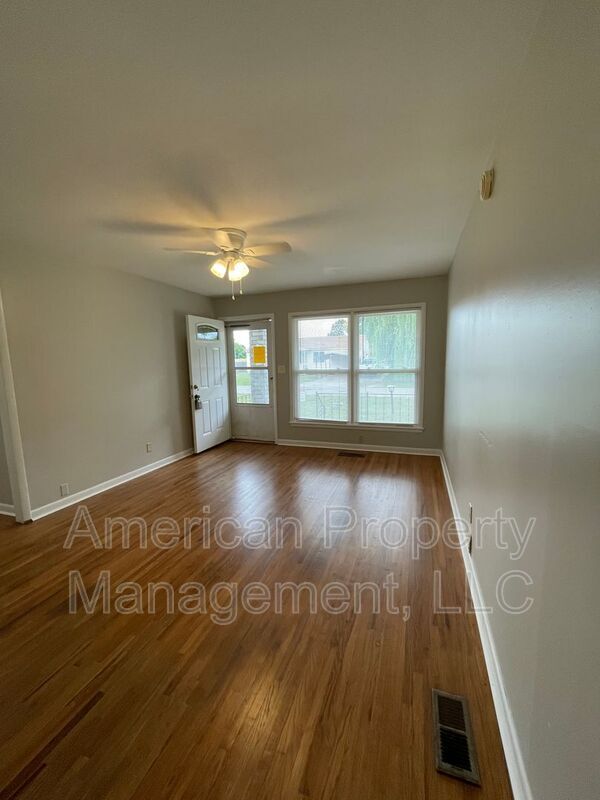 Foto del edificio - 523 E Duncan St