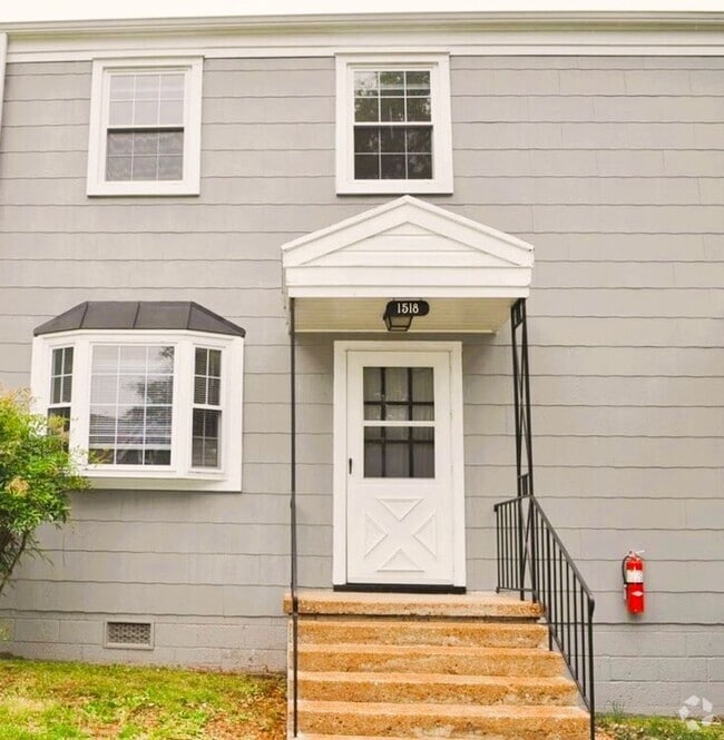 Building Photo - 1506 Randolph Ave SE