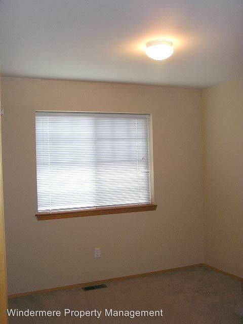 Building Photo - 3 br, 2 bath House - 1315 Spruce Street