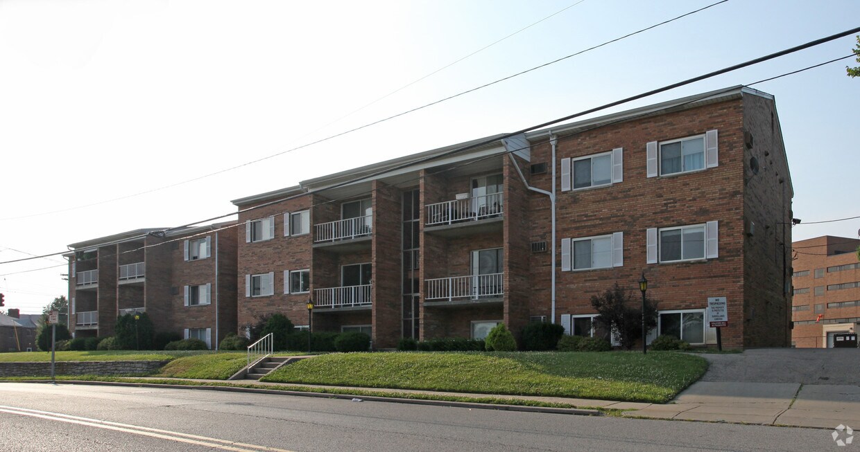 3203 Midway Ave - 3203-3211 Midway Ave