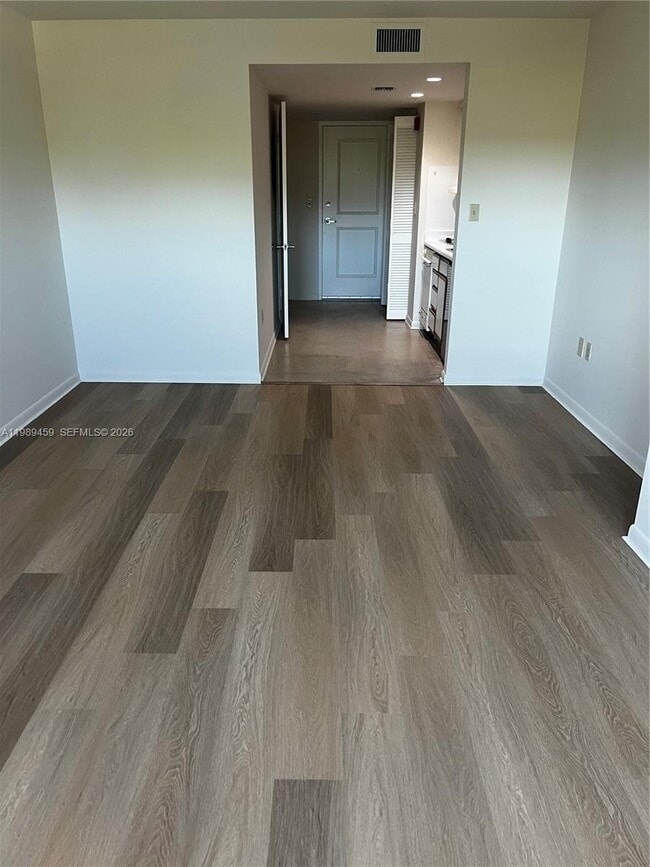 Foto del edificio - 5719 SW 72nd St