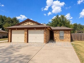 Building Photo - 1023 Vera Ct