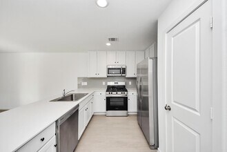 Building Photo - 248 Hazy Pnes Ln