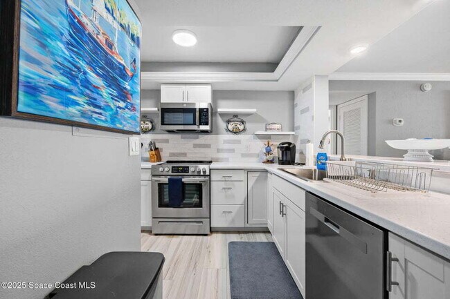 Building Photo - Oceanfront Oasis