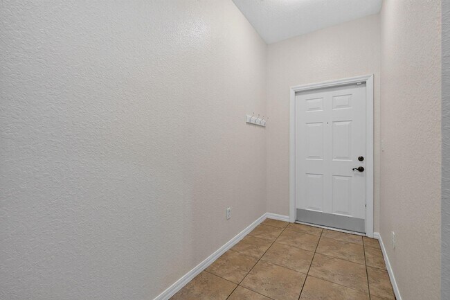 Photo - 158 W Thatch Palm Circle Unit Apartment