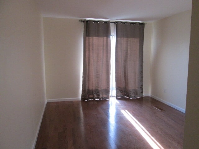 Building Photo - 721 Robert Frost Dr