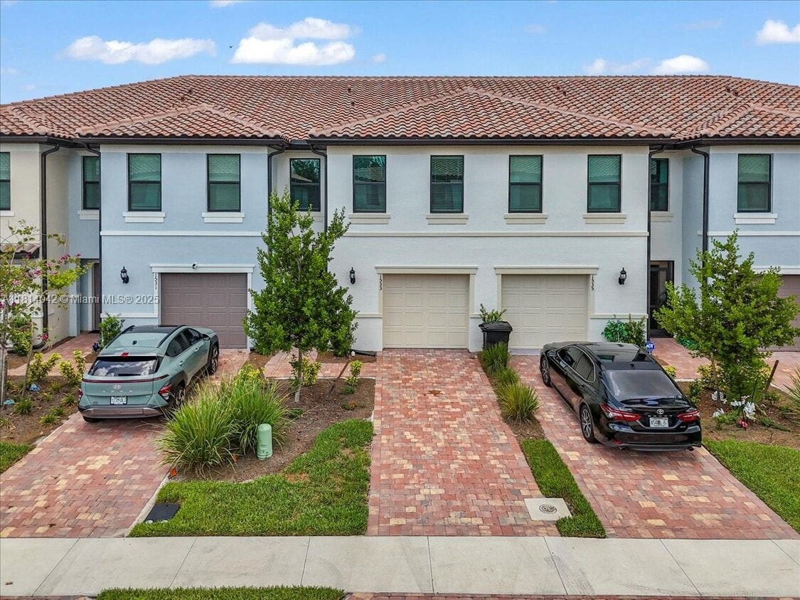 Primary Photo - 1533 Lake Jessup Cir