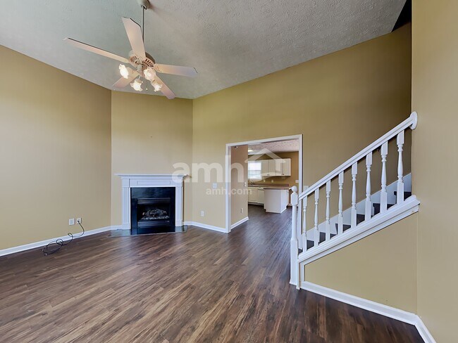 Foto del edificio - 6135 Steve Scarlett Pl