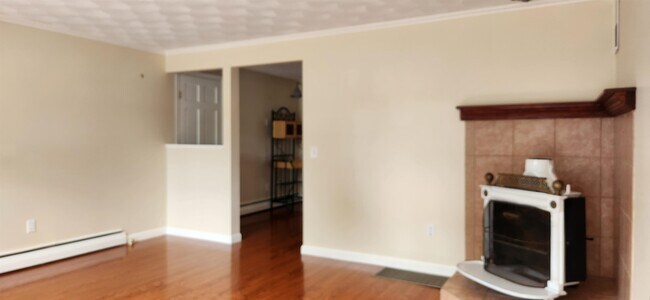 Building Photo - 118 Sherwood Dr