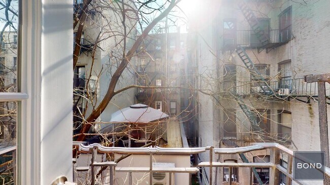 Foto del edificio - 246 Mott St