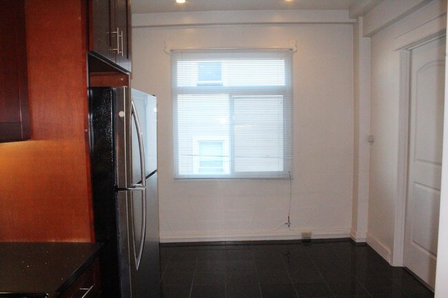 Building Photo - 770 Filbert St