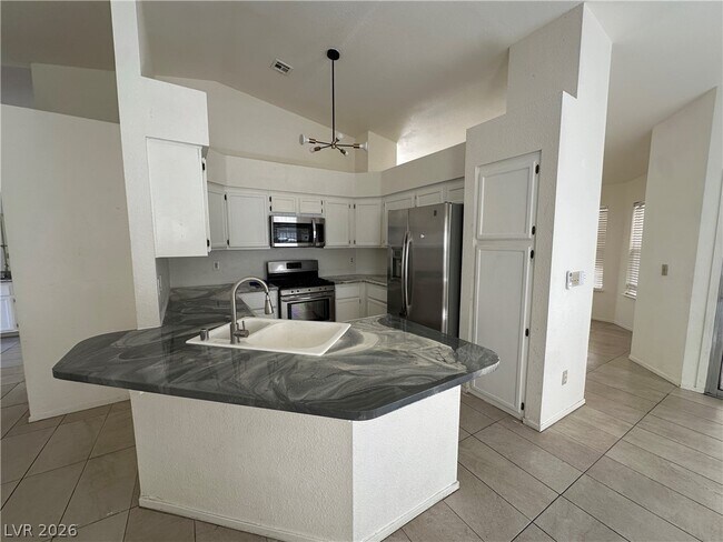 Foto del edificio - 1585 Rowan Tree Dr